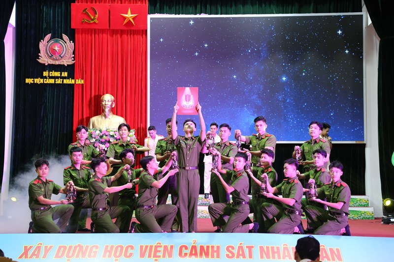 The opening art performance of the ceremony